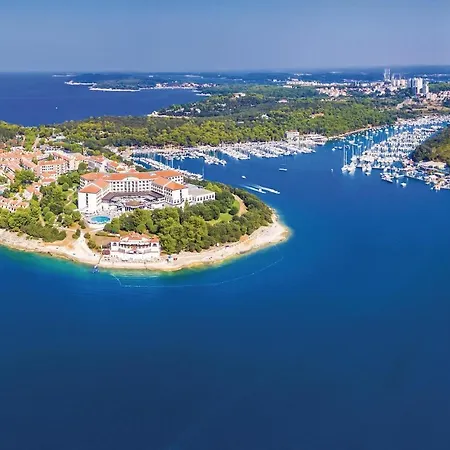Appartamento 1 Bedroom Awesome In