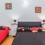 1 Bedroom Front In Póla
