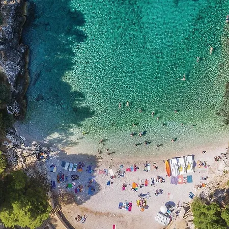 1 Bedroom Awesome In * Pula