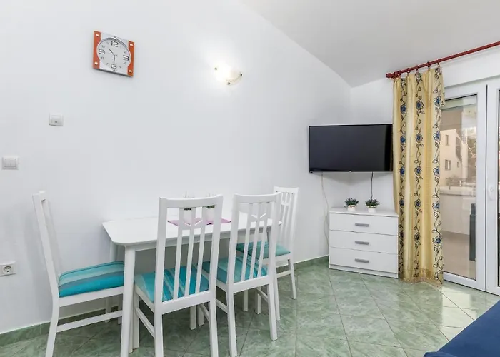 1 Bedroom Awesome In *