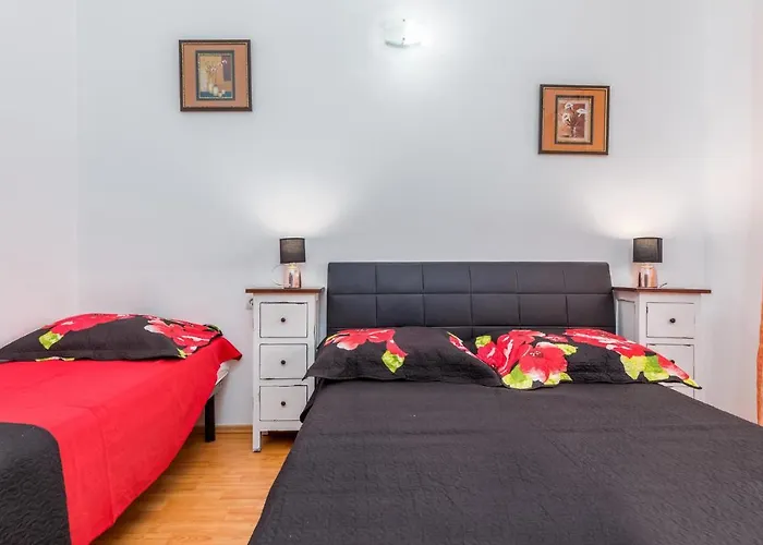 1 Bedroom Awesome In 풀라