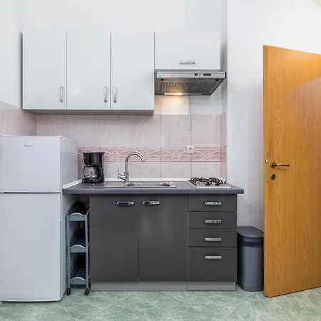 1 Bedroom Awesome In